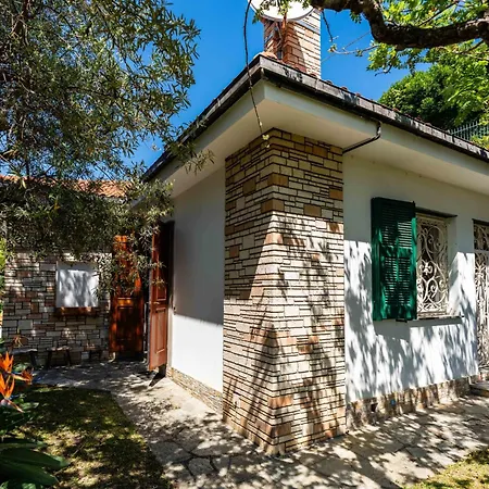 Girasole By Interhome Alassio